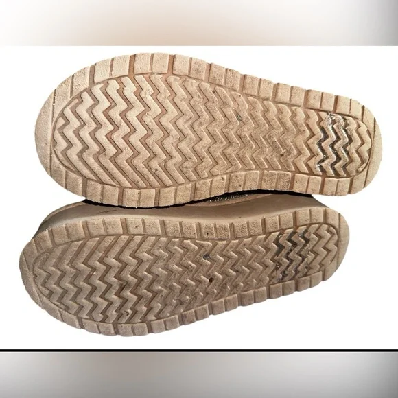 Madden Girl Silver Boots. Size 7 1/2. - Picture 13 of 14